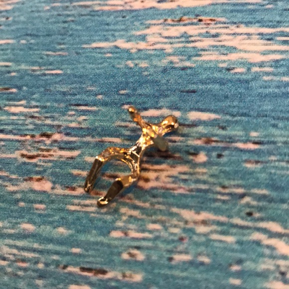 2/$6 Gold tone metal man cartilage ear cuff - Picture 5 of 8